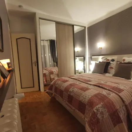 Au Pays D'olmes Apartamento *